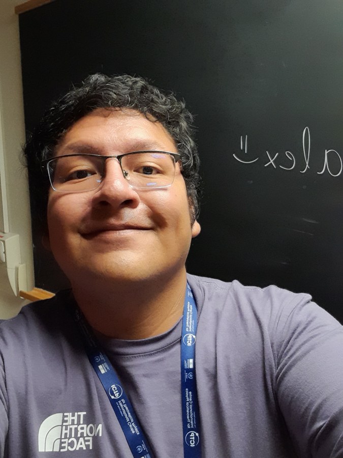 Portrait of Alex Gomez